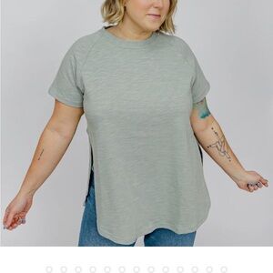 Blondie Apparel - East End Tee
